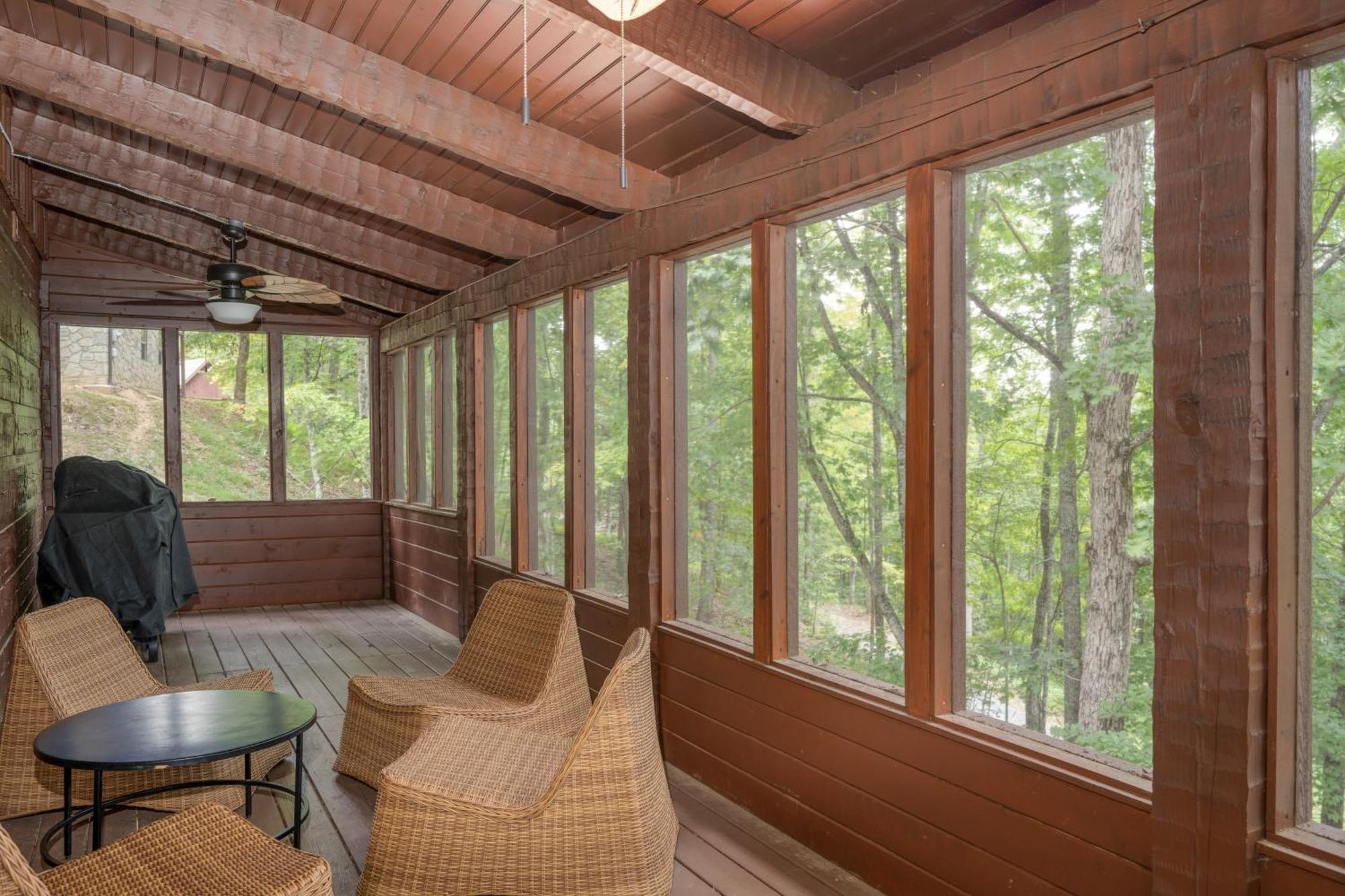 Dudley I By Avantstay Cosy Cabin W Hot Tub Incredible Views Pigeon Forge Exterior photo